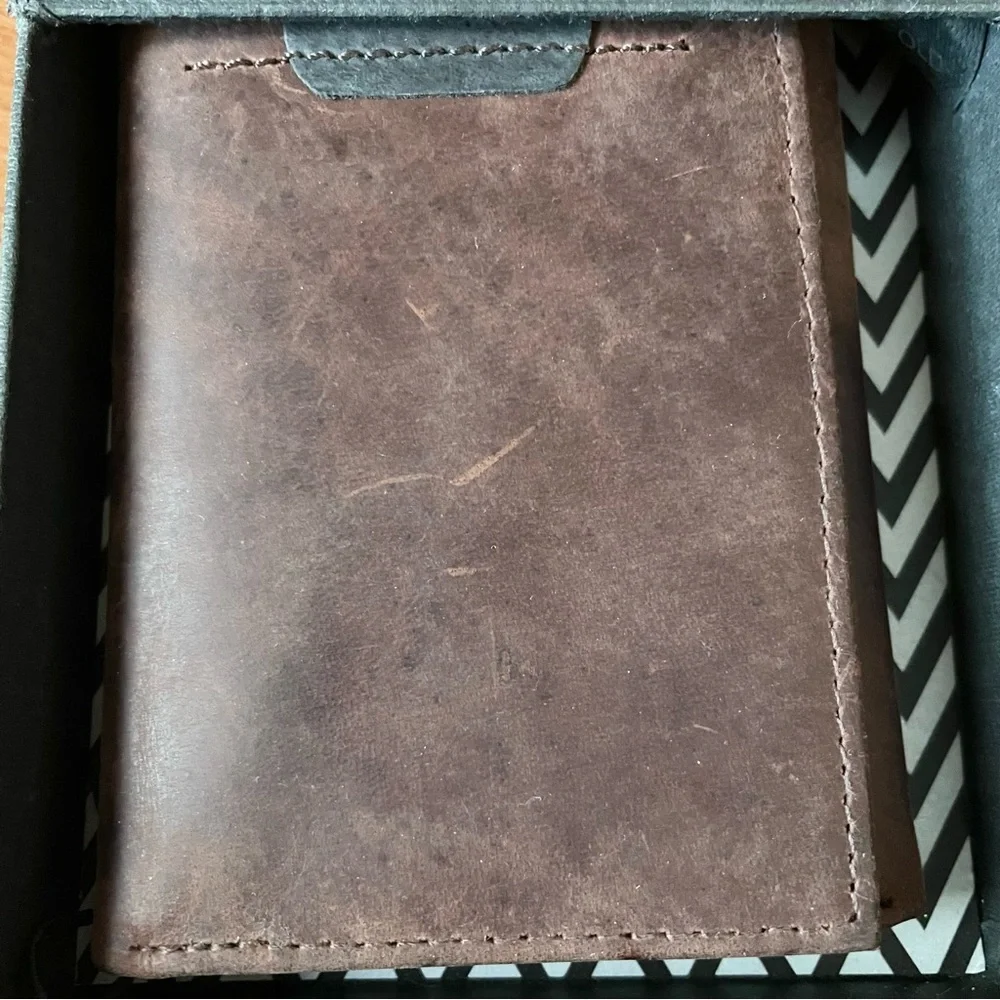 NIB Steve Madden Leather Trifold Wallet